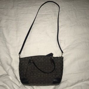 coach crossbody purse in like new condition!